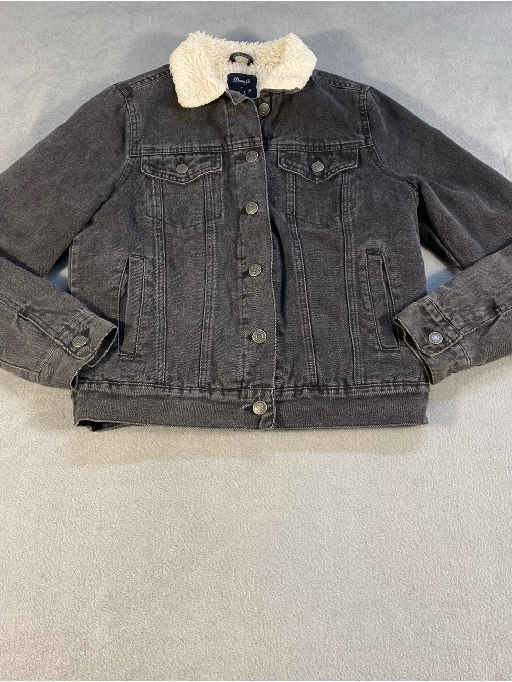 Denim Co. Women’s Charcoal Black Denim Jacket with Cream Sherpa lined, size 0